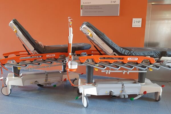 Transportní lůžka